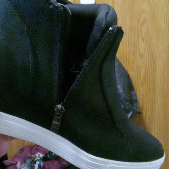 WOMENS PLATFORM HIGH HEEL SNEAKERS WOMENS SIZE 9 - Picture 3 of 4